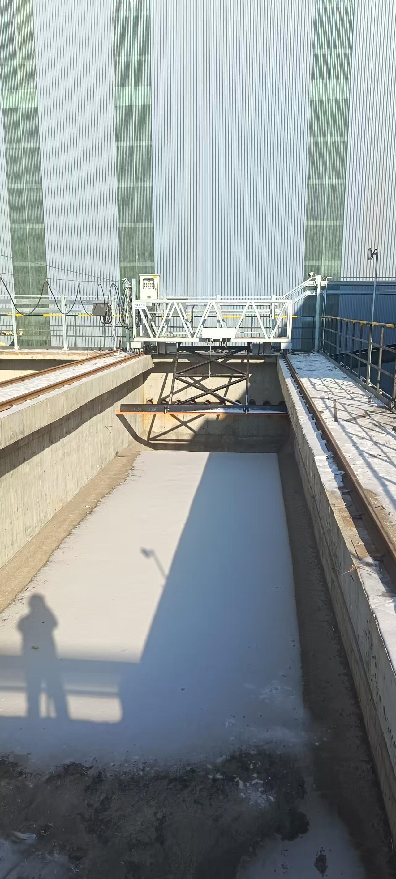 TGN型行车刮泥机构造