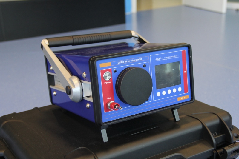 朝露 精密智能露点仪 电力行业SF6设备湿度检测:7项合规露点仪技术方案